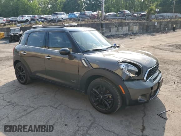 ✅ 2013 MINI Countryman S ALL4 • VIN: WMWZC5C55DWL64417 • Lot: 59588575. Listed on Copart with 61,421 mi. Free auction sales archive from the USA and detailed vehicle history report at DreamBid. Image 4.