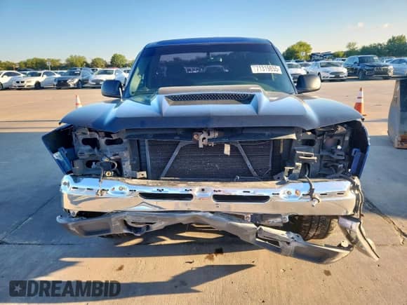 2004 Chevrolet Silverado 1500 LS with VIN 1GCEC14V14Z170149, listed as a Copart auction lot 71319855 with 272,198 mi miles and Salvage title. Bid and sale history available at DreamBid. Image 5.