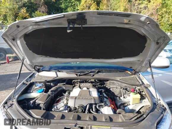 ✅ 2013 Audi Q7 Premium Plus • VIN: WA1LGAFE6DD006668 • Lot: 43479597. Listed on IAAI with 109,379 mi. Free auction sales archive from the USA and detailed vehicle history report at DreamBid. Image 10.