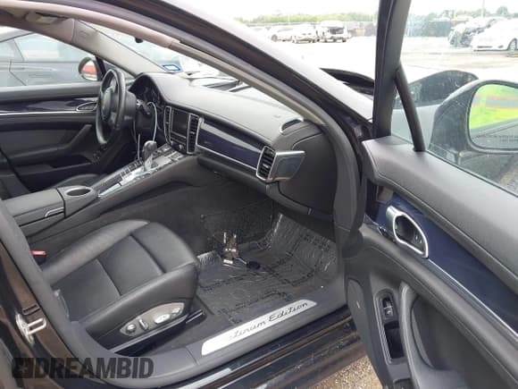 ✅ 2013 Porsche Panamera • VIN: WP0AA2A79DL014976 • Лот: 42449004. Опубликован ранее на IAAI с пробегом 95 988 миль. Бесплатный доступ к архиву аукционных продаж из США и подробный отчёт об истории автомобиля на DreamBid. Изображение 5.