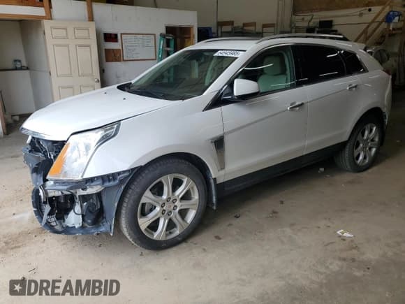 ✅ 2016 Cadillac SRX Premium Collection • VIN: 3GYFNDE34GS552894 • Lot: 64945985. Listed on Copart with 105,751 mi. Free auction sales archive from the USA and detailed vehicle history report at DreamBid. Image 1.