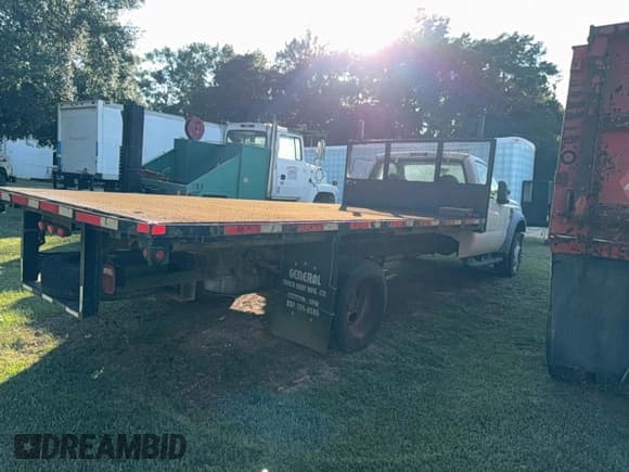 ✅ 2008 Ford F-550 • VIN: 1FDAF56R38EE31755 • Lot: 87471985. Wystawiony na Copart z przebiegiem Nie podano. Bezpłatny archiwum sprzedaży aukcyjnych z USA i szczegółowy raport historii pojazdu na DreamBid. Zdjęcie 4.