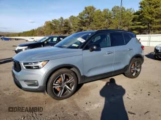 ✅ 2020 Volvo XC40 R-Design • VIN: YV4162UM1L2336905 • Lot: 38578983. Wystawiony na Copart z przebiegiem Nie podano. Bezpłatny archiwum sprzedaży aukcyjnych z USA i szczegółowy raport historii pojazdu na DreamBid. Zdjęcie 1.