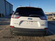 ✅ 2019 Jeep Cherokee Altitude • VIN: 1C4PJMLX8KD398775 • Lot: 85402575. Wystawiony na Copart z przebiegiem 71 503 mil. Bezpłatny archiwum sprzedaży aukcyjnych z USA i szczegółowy raport historii pojazdu na DreamBid. Zdjęcie 6.