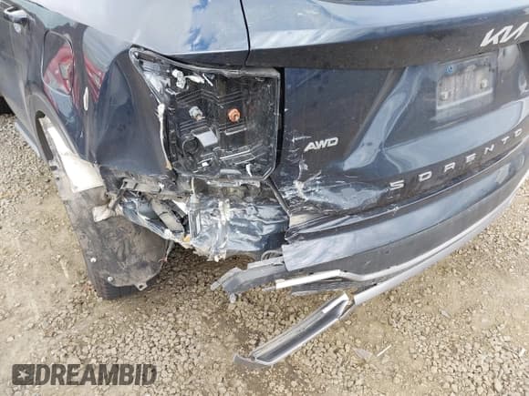 ✅ 2022 Kia Sorento S • VIN: KNDRGDLG6N5122049 • Лот: 43500210. Опубликован ранее на IAAI с пробегом 58 963 миль. Бесплатный доступ к архиву аукционных продаж из США и подробный отчёт об истории автомобиля на DreamBid. Изображение 18.