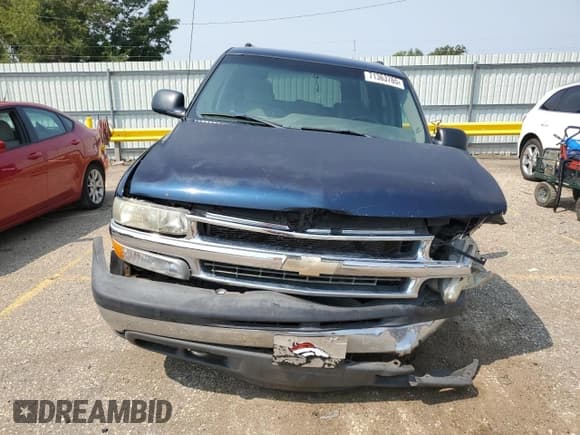 ✅ 2004 Chevrolet Suburban LS • VIN: 3GNFK16Z24G310143 • Лот: 71363765. Опубликован ранее на Copart с пробегом 257 681 миль. Бесплатный доступ к архиву аукционных продаж из США и подробный отчёт об истории автомобиля на DreamBid. Изображение 5.