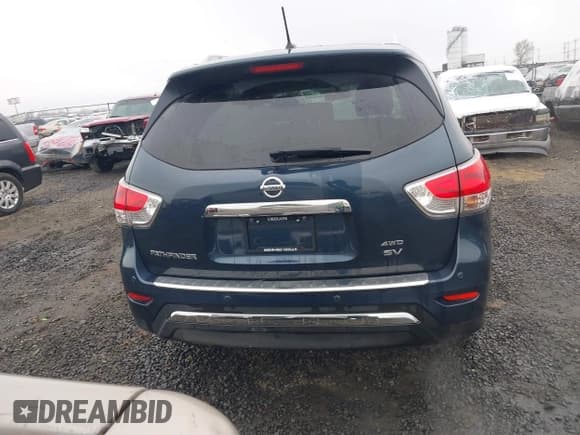 ✅ 2015 Nissan Pathfinder SL • VIN: 5N1AR2MM8FC712150 • Lot: 41685068. Wystawiony na IAAI z przebiegiem 85 450 mil. Bezpłatny archiwum sprzedaży aukcyjnych z USA i szczegółowy raport historii pojazdu na DreamBid. Zdjęcie 16.