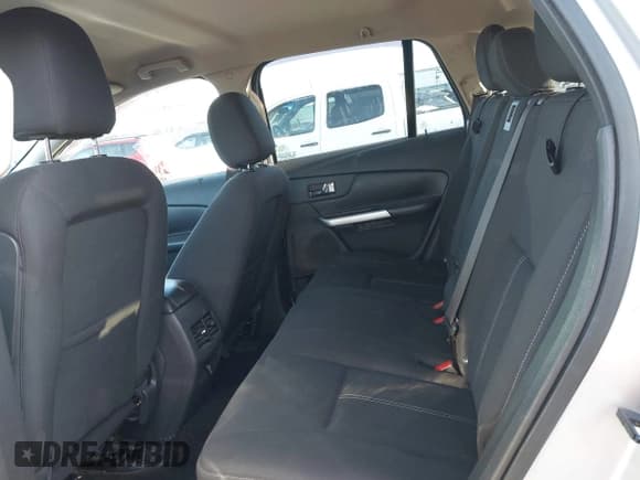 ✅ 2013 Ford Edge SE • VIN: 2FMDK3GC2DBB28060 • Lot: 43782902. Wystawiony na IAAI z przebiegiem 120 543 mil. Bezpłatny archiwum sprzedaży aukcyjnych z USA i szczegółowy raport historii pojazdu na DreamBid. Zdjęcie 8.