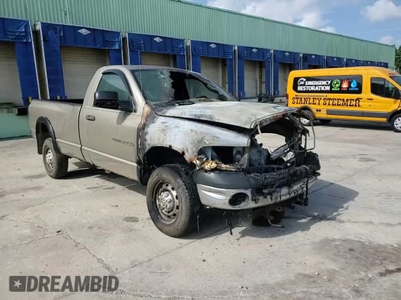 ✅ 2005 Dodge 2500 ST • VIN: 3D7KS26D55G817868 • Lot: 63624165. Wystawiony na Copart z przebiegiem Nie podano. Bezpłatny archiwum sprzedaży aukcyjnych z USA i szczegółowy raport historii pojazdu na DreamBid. Zdjęcie 13.