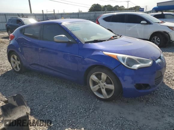 ✅ 2012 Hyundai Veloster w/Red Int • VIN: KMHTC6AD9CU079881 • Lot: 75050484. Wystawiony na Copart z przebiegiem 242 934 mil. Bezpłatny archiwum sprzedaży aukcyjnych z USA i szczegółowy raport historii pojazdu na DreamBid. Zdjęcie 4.
