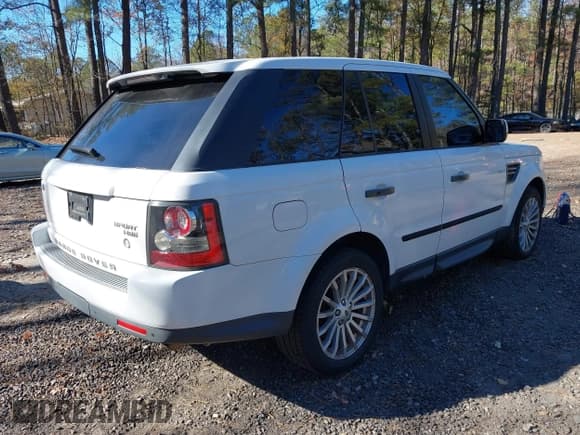 ✅ 2011 Land Rover Range Rover Sport HSE • VIN: SALSF2D43BA708359 • Lot: 43717683. Wystawiony na IAAI z przebiegiem 170 267 mil. Bezpłatny archiwum sprzedaży aukcyjnych z USA i szczegółowy raport historii pojazdu na DreamBid. Zdjęcie 4.
