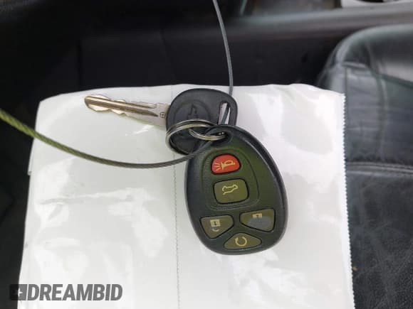 ✅ 2010 Chevrolet Suburban LT • VIN: 1GNUCJE02AR138876 • Lot: 43623843. Wystawiony na IAAI z przebiegiem 180 356 mil. Bezpłatny archiwum sprzedaży aukcyjnych z USA i szczegółowy raport historii pojazdu na DreamBid. Zdjęcie 11.