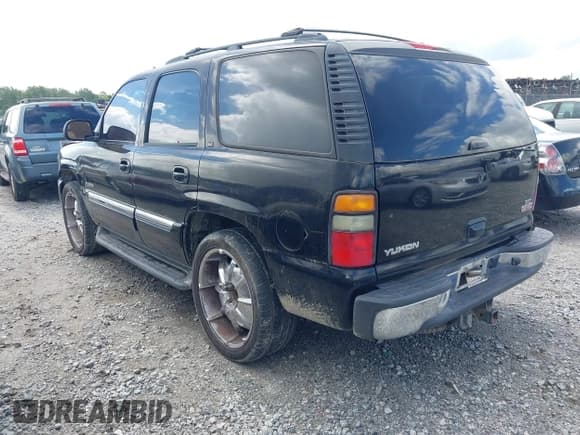 ✅ 2006 GMC Yukon SLT • VIN: 1GKEC13Z16R159308 • Лот: 42739521. Опубликован ранее на IAAI с пробегом 272 780 миль. Бесплатный доступ к архиву аукционных продаж из США и подробный отчёт об истории автомобиля на DreamBid. Изображение 3.