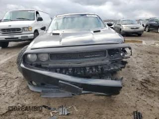 ✅ 2014 Dodge Challenger SXT Plus • VIN: 2C3CDYAG3EH123617 • Lot: 84326114. Wystawiony na Copart z przebiegiem 85 602 mil. Bezpłatny archiwum sprzedaży aukcyjnych z USA i szczegółowy raport historii pojazdu na DreamBid. Zdjęcie 5.