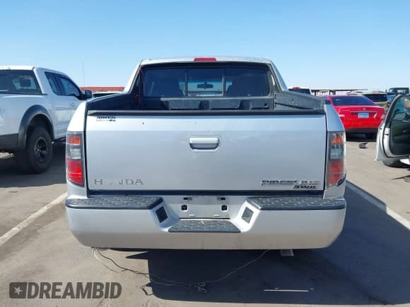 ✅ 2007 Honda Ridgeline RTS • VIN: 2HJYK16467H543402 • Lot: 42068582. Listed on IAAI with 232,067 mi. Free auction sales archive from the USA and detailed vehicle history report at DreamBid. Image 16.