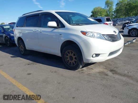 ✅ 2017 Toyota Sienna XLE • VIN: 5TDDZ3DC4HS169833 • Lot: 42215043. Listed on IAAI with 56,915 mi. Free auction sales archive from the USA and detailed vehicle history report at DreamBid. Image 1.