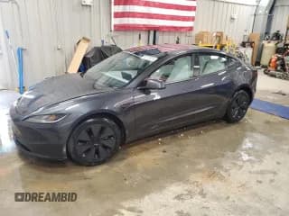 ✅ 2025 Tesla Model 3 Long Range • VIN: 5YJ3E1EB3SF025431 • Lot: 83776015. Wystawiony na Copart z przebiegiem 5 725 mil. Bezpłatny archiwum sprzedaży aukcyjnych z USA i szczegółowy raport historii pojazdu na DreamBid. Zdjęcie 1.