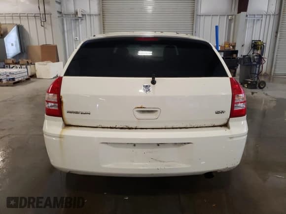 ✅ 2005 Dodge Magnum SE • VIN: 2D4FV48V15H534049 • Lot: 84053585. Wystawiony na Copart z przebiegiem 197 213 mil. Bezpłatny archiwum sprzedaży aukcyjnych z USA i szczegółowy raport historii pojazdu na DreamBid. Zdjęcie 6.