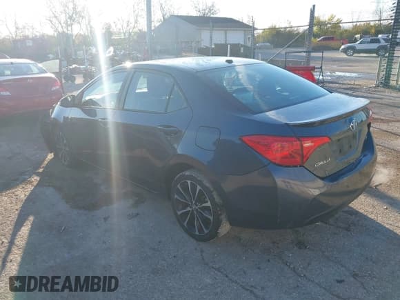 ✅ 2018 Toyota Corolla LE • VIN: 2T1BURHE7JC046112 • Lot: 43424122. Listed on IAAI with 108,782 mi. Free auction sales archive from the USA and detailed vehicle history report at DreamBid. Image 3.