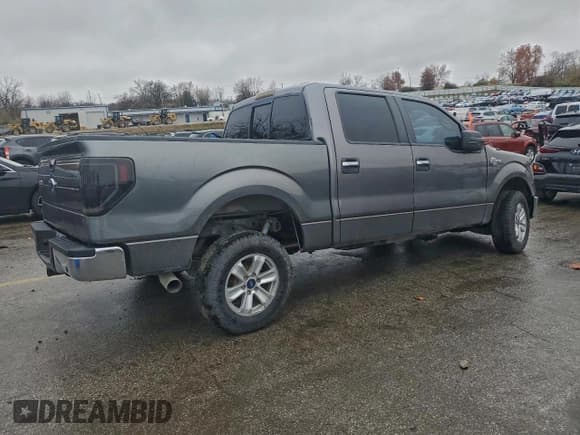 ✅ 2011 Ford F-150 XLT • VIN: 1FTFW1EF3BFD31828 • Lot: 92993595. Listed on Copart with 136,055 mi. Free auction sales archive from the USA and detailed vehicle history report at DreamBid. Image 3.