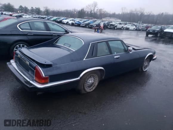 ✅ 1986 Jaguar XJ • VIN: SAJNV5848GC132560 • Лот: 83790004. Опубликован ранее на Copart с пробегом 66 961 миль. Бесплатный доступ к архиву аукционных продаж из США и подробный отчёт об истории автомобиля на DreamBid. Изображение 3.
