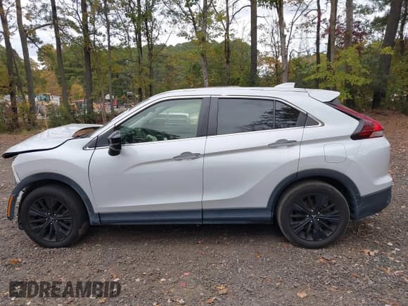 ✅ 2022 Mitsubishi Eclipse Cross LE • VIN: JA4ASVAA7NZ059434 • Lot: 43519906. Listed on IAAI with 87,672 mi. Free auction sales archive from the USA and detailed vehicle history report at DreamBid. Image 14.