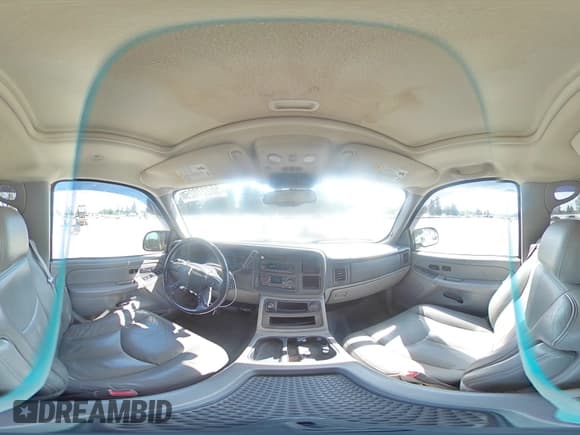 ✅ 2004 Chevrolet Suburban LT • VIN: 3GNFK16Z24G324771 • Лот: 55227025. Опубликован ранее на Copart с пробегом 136 612 миль. Бесплатный доступ к архиву аукционных продаж из США и подробный отчёт об истории автомобиля на DreamBid. Изображение 15.