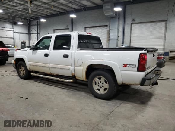 ✅ 2006 Chevrolet Silverado 1500 LT3 • VIN: 2GCEK13T061150246 • Lot: 91387205. Listed on Copart with 283,736 mi. Free auction sales archive from the USA and detailed vehicle history report at DreamBid. Image 2.