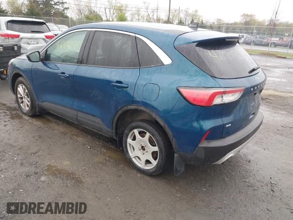 ✅ 2020 Ford Escape SE • VIN: 1FMCU9G60LUA89528 • Lot: 42008698. Listed on IAAI with 75,056 mi. Free auction sales archive from the USA and detailed vehicle history report at DreamBid. Image 3.