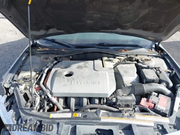 ✅ 2010 Ford Fusion Hybrid • VIN: 3FADP0L38AR281426 • Lot: 43627295. Wystawiony na IAAI z przebiegiem 181 129 mil. Bezpłatny archiwum sprzedaży aukcyjnych z USA i szczegółowy raport historii pojazdu na DreamBid. Zdjęcie 10.