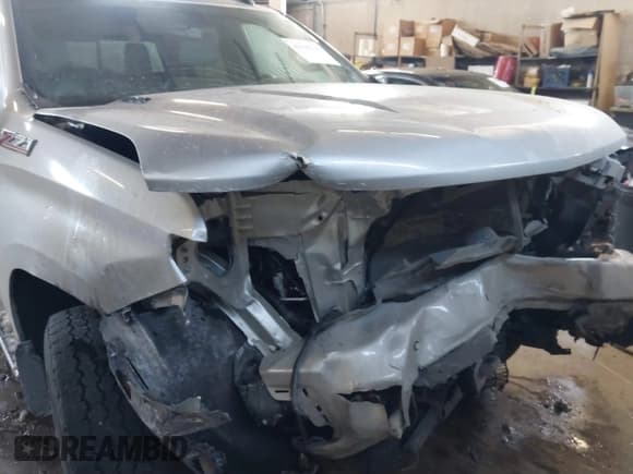 ✅ 2020 Chevrolet Silverado 1500 RST • VIN: 3GCUYEET8LG311055 • Lot: 41610226. Listed on IAAI with 88,332 mi. Free auction sales archive from the USA and detailed vehicle history report at DreamBid. Image 6.