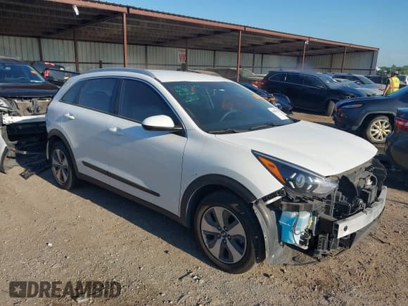 ✅ 2020 Kia Niro LX • VIN: KNDCB3LC9L5429286 • Lot: 43055727. Listed on IAAI with 57,235 mi. Free auction sales archive from the USA and detailed vehicle history report at DreamBid. Image 1.