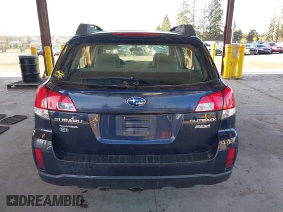 ✅ 2013 Subaru Outback 2.5i • VIN: 4S4BRBAC8D3222112 • Lot: 43826514. Listed on IAAI with 141,111 mi. Free auction sales archive from the USA and detailed vehicle history report at DreamBid. Image 16.