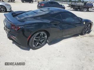 ✅ 2021 Ferrari F8 • VIN: ZFF92LLA8M0268230 • Lot: 50326925. Wystawiony na Copart z przebiegiem 18 802 mil. Bezpłatny archiwum sprzedaży aukcyjnych z USA i szczegółowy raport historii pojazdu na DreamBid. Zdjęcie 3.