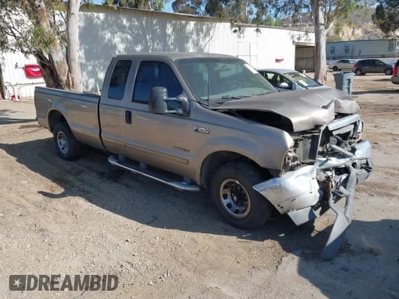 ✅ 2003 Ford F-250 XL • VIN: 1FTNX20F63EA68716 • Lot: 42263651. Listed on IAAI with 181,913 mi. Free auction sales archive from the USA and detailed vehicle history report at DreamBid. Image 1.