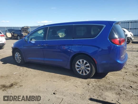 ✅ 2019 Chrysler Pacifica Touring Plus • VIN: 2C4RC1FG9KR639687 • Lot: 90777445. Listed on Copart with 74,111 mi. Free auction sales archive from the USA and detailed vehicle history report at DreamBid. Image 2.