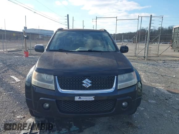 ✅ 2010 Suzuki Grand Vitara XSport • VIN: JS3TE0D4XA4100453 • Lot: 41603012. Listed on IAAI with 210,039 mi. Free auction sales archive from the USA and detailed vehicle history report at DreamBid. Image 6.