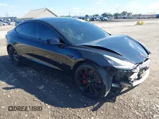 ✅ 2020 Tesla Model 3 Performance • VIN: 5YJ3E1EC5LF641674 • Lot: 43319299. Wystawiony na IAAI z przebiegiem 141 476 mil. Bezpłatny archiwum sprzedaży aukcyjnych z USA i szczegółowy raport historii pojazdu na DreamBid. Zdjęcie 1.