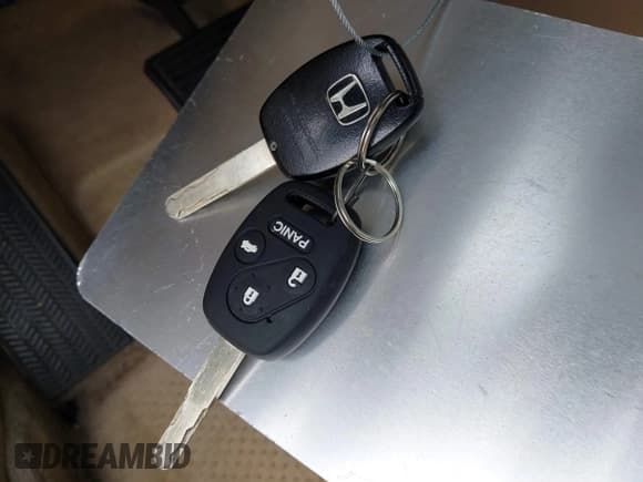 ✅ 2004 Honda Accord EX • VIN: 1HGCM66834A046084 • Lot: 43753297. Listed on IAAI with 267,068 mi. Free auction sales archive from the USA and detailed vehicle history report at DreamBid. Image 11.