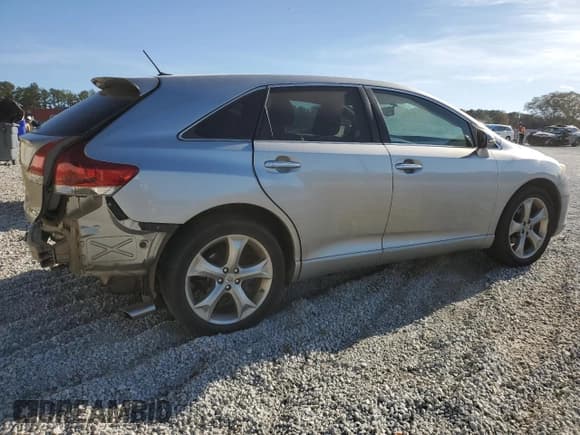 ✅ 2015 Toyota Venza XLE • VIN: 4T3BK3BB0FU117357 • Lot: 92267325. Listed on Copart with 285,965 mi. Free auction sales archive from the USA and detailed vehicle history report at DreamBid. Image 3.