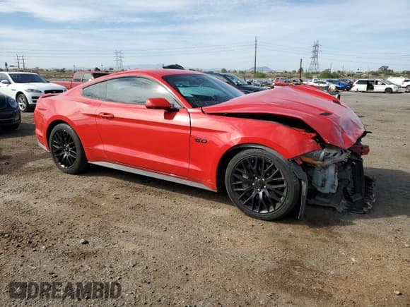 ✅ 2021 Ford Mustang GT Premium • VIN: 1FA6P8CF6M5133557 • Lot: 86133525. Wystawiony na Copart z przebiegiem 58 403 mil. Bezpłatny archiwum sprzedaży aukcyjnych z USA i szczegółowy raport historii pojazdu na DreamBid. Zdjęcie 4.