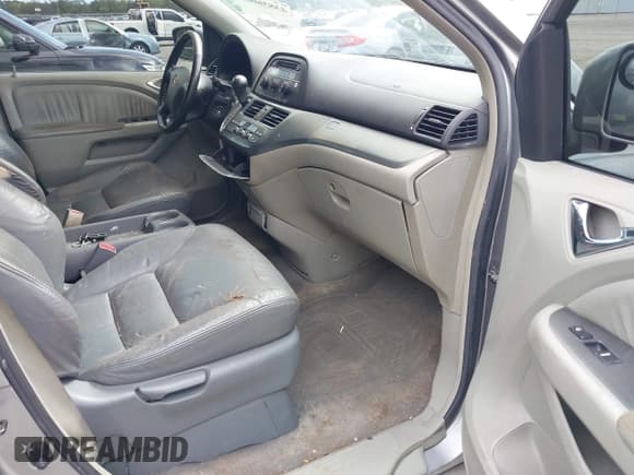 ✅ 2006 Honda Odyssey EX-L • VIN: 5FNRL38666B053689 • Lot: 43836082. Listed on IAAI with 171,596 mi. Free auction sales archive from the USA and detailed vehicle history report at DreamBid. Image 5.