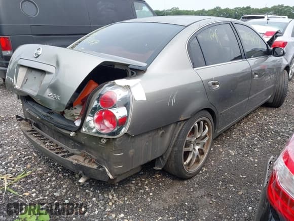 ✅ 2005 Nissan Altima S • VIN: 1N4AL11D35C252209 • Лот: 42925977. Опубликован ранее на IAAI с пробегом Не указан. Бесплатный доступ к архиву аукционных продаж из США и подробный отчёт об истории автомобиля на DreamBid. Изображение 4.