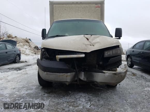 ✅ 2019 GMC Savana • VIN: 7GZ07SFG1KN003218 • Lot: 84340584. Listed on Copart with 383,500 mi. Free auction sales archive from the USA and detailed vehicle history report at DreamBid. Image 5.