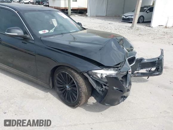 ✅ 2013 BMW 3 Series 328i xDrive • VIN: WBA3B5C53DF591002 • Lot: 38877599. Listed on IAAI with 136,098 mi. Free auction sales archive from the USA and detailed vehicle history report at DreamBid. Image 12.