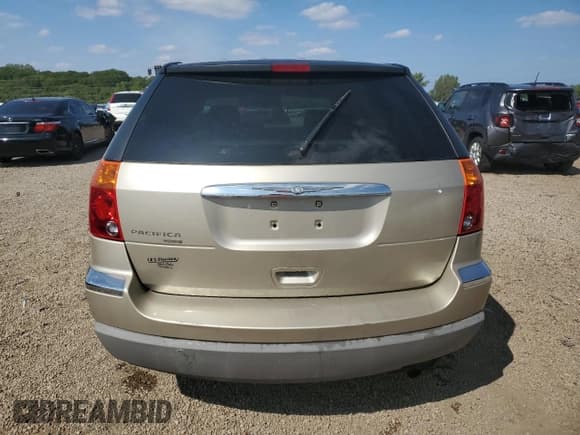 ✅ 2006 Chrysler Pacifica Touring • VIN: 2A4GM68446R826372 • Lot: 71285895. Wystawiony na Copart z przebiegiem 128 137 mil. Bezpłatny archiwum sprzedaży aukcyjnych z USA i szczegółowy raport historii pojazdu na DreamBid. Zdjęcie 6.