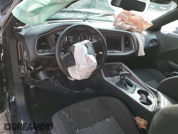 ✅ 2022 Dodge Challenger GT • VIN: 2C3CDZJGXNH164106 • Lot: 70738582. Wystawiony na Copart z przebiegiem 7 836 mil. Bezpłatny archiwum sprzedaży aukcyjnych z USA i szczegółowy raport historii pojazdu na DreamBid. Zdjęcie 8.