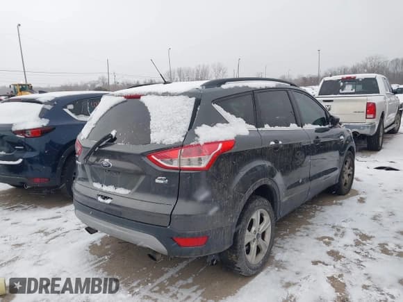 ✅ 2016 Ford Escape SE • VIN: 1FMCU9G92GUC76348 • Lot: 43914787. Listed on IAAI with 312,776 mi. Free auction sales archive from the USA and detailed vehicle history report at DreamBid. Image 4.
