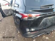 ✅ 2022 Toyota Sienna XLE • VIN: 5TDYSKFC4NS044257 • Lot: 43773110. Listed on IAAI with 40,864 mi. Free auction sales archive from the USA and detailed vehicle history report at DreamBid. Image 6.