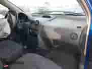 2006 Chevrolet Aveo LS z VIN KL1TD56696B543863, wystawiony jako IAAI lot #41446969 z przebiegiem 222 866 mil mil oraz . Historia ofert i sprzedaży dostępna na DreamBid. Obrazek 5.